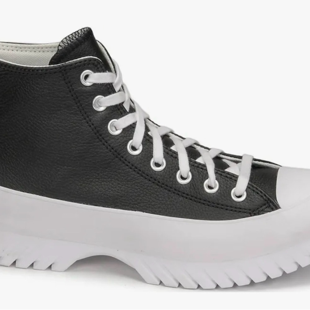 Converse Chuck Taylor All Star Lugged 2.0 Leather Women